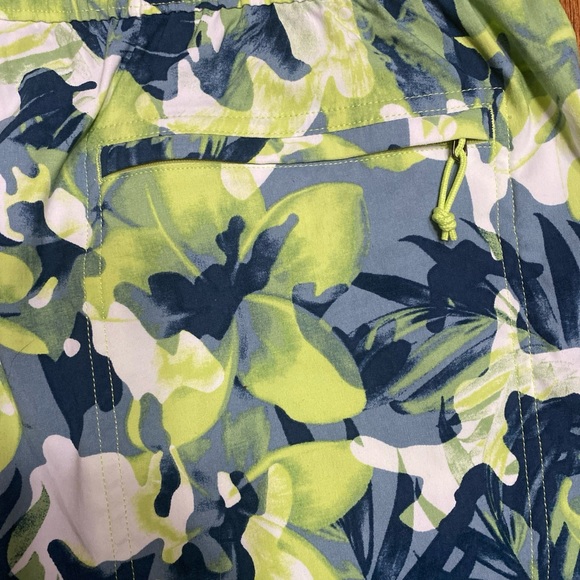 The North Face Men's XL Green Tropical Print Class V Pull-On Shorts Relaxed NWT - Picture 13 of 16